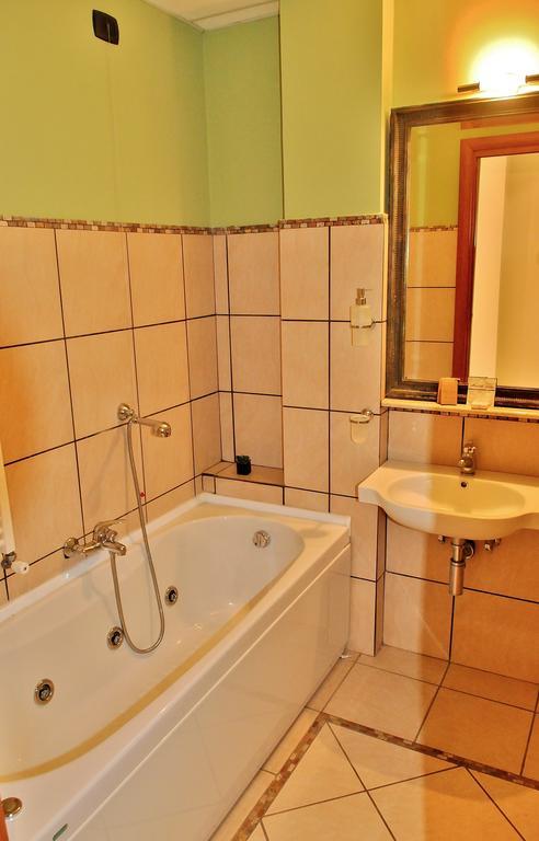 Hotel Rasula Alta Gravina di Catania Εξωτερικό φωτογραφία