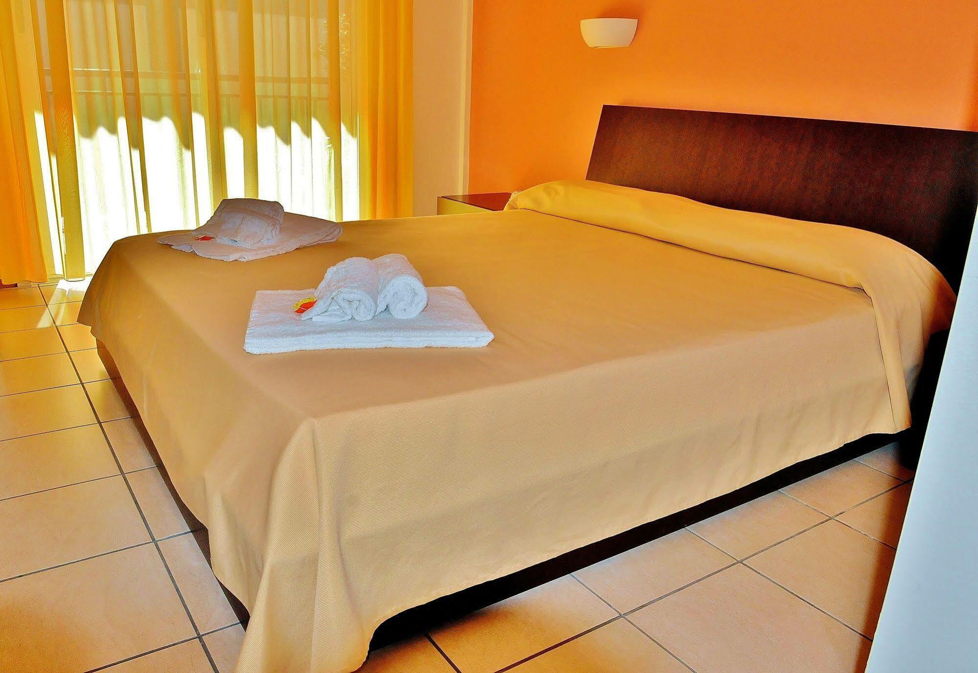 Hotel Rasula Alta Gravina di Catania Εξωτερικό φωτογραφία